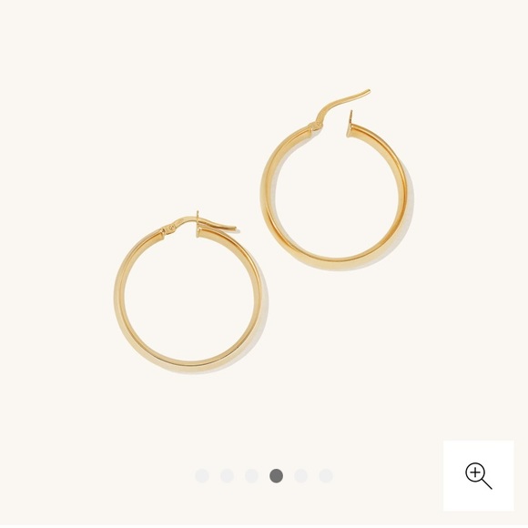 ISO Mejuri Medium Flat Hoops - Picture 4 of 5